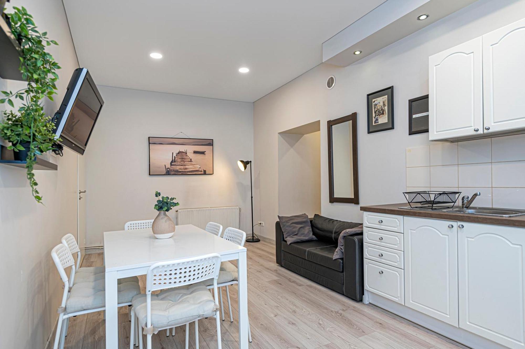 City Centre 3Bd Apartment By Hostlovers Kaunas Buitenkant foto